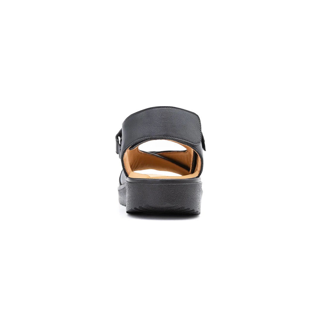 Men’s orthopedic sandals designed for edema and sensitive feet with extra room – Cedar footwear.