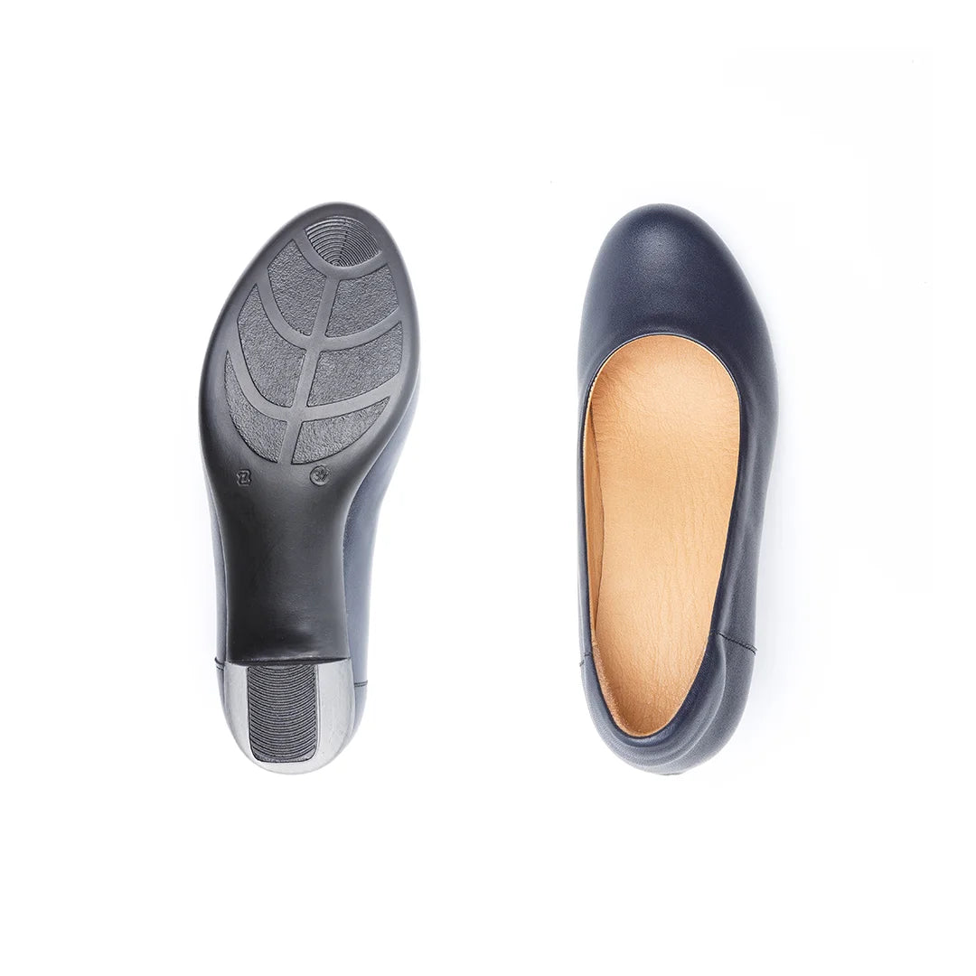 Navy wide fit women’s court shoes with rounded toe box for toe comfort.