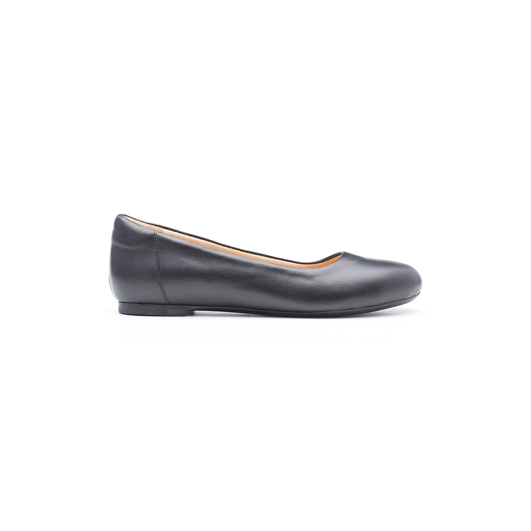 Women’s orthopedic ballet flats with wide fit design for bunions and swollen feet – Melody model.