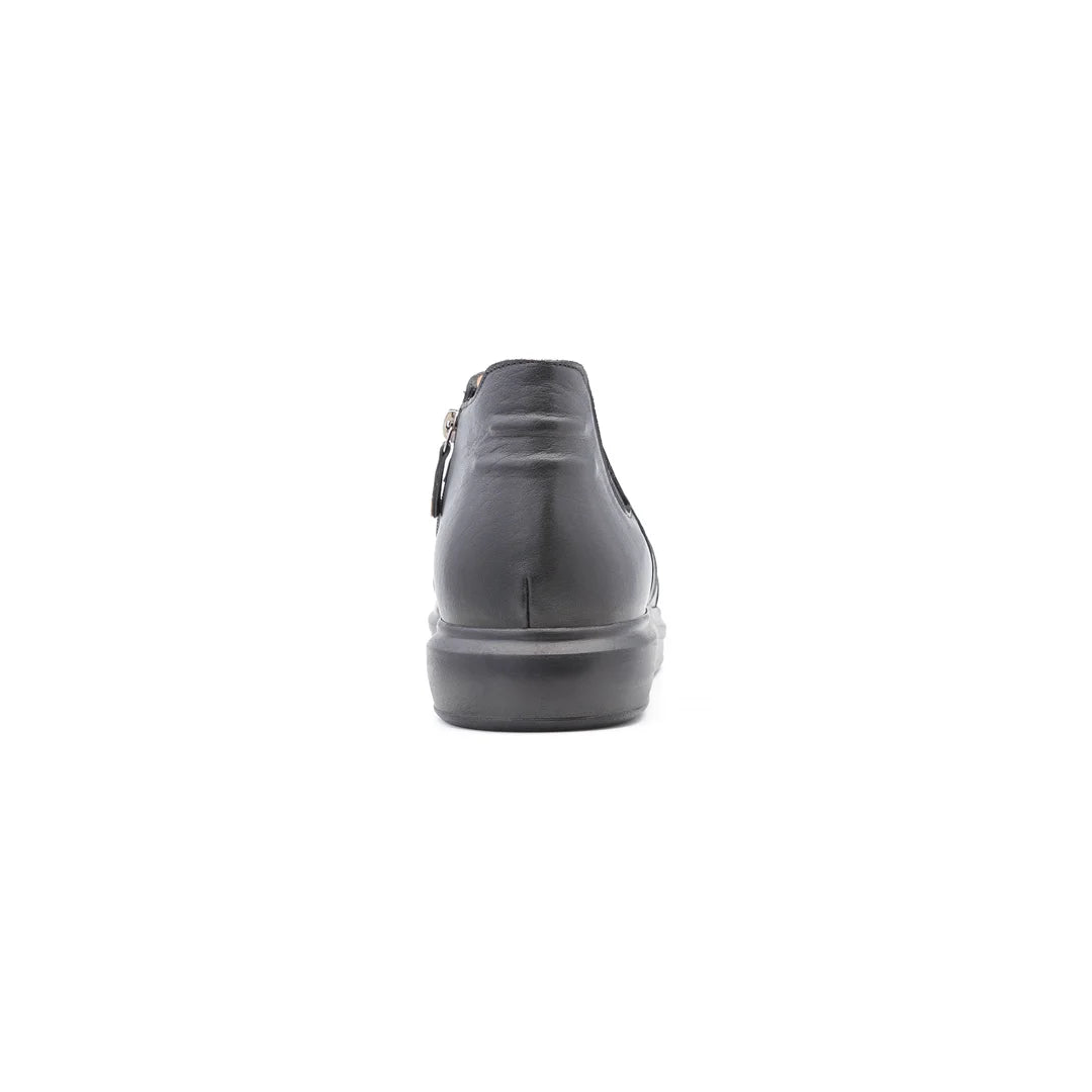 Men’s wide fit orthopedic leather ankle boots with cushioned sole – Porter footwear.