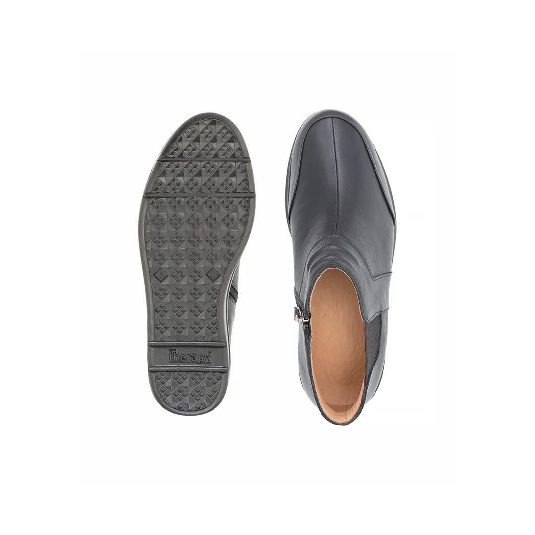 Men’s wide fit orthopedic slip-on Chelsea boots in leather with supportive cushioning – Porter shoes.