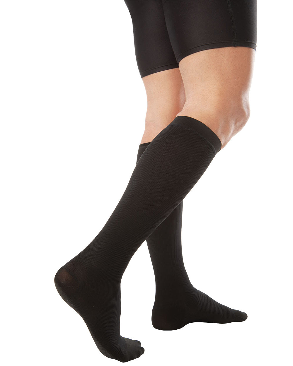 Diabetic friendly socks designed for sensitive feet and non binding comfort