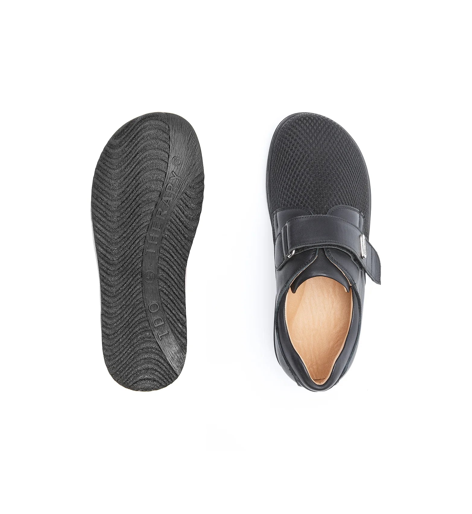 Ashby 616.20.19-W wide-fit orthopaedic shoe worn by model