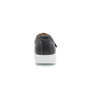 Women's navy shoes with a removable footbed and easy touch fastening.