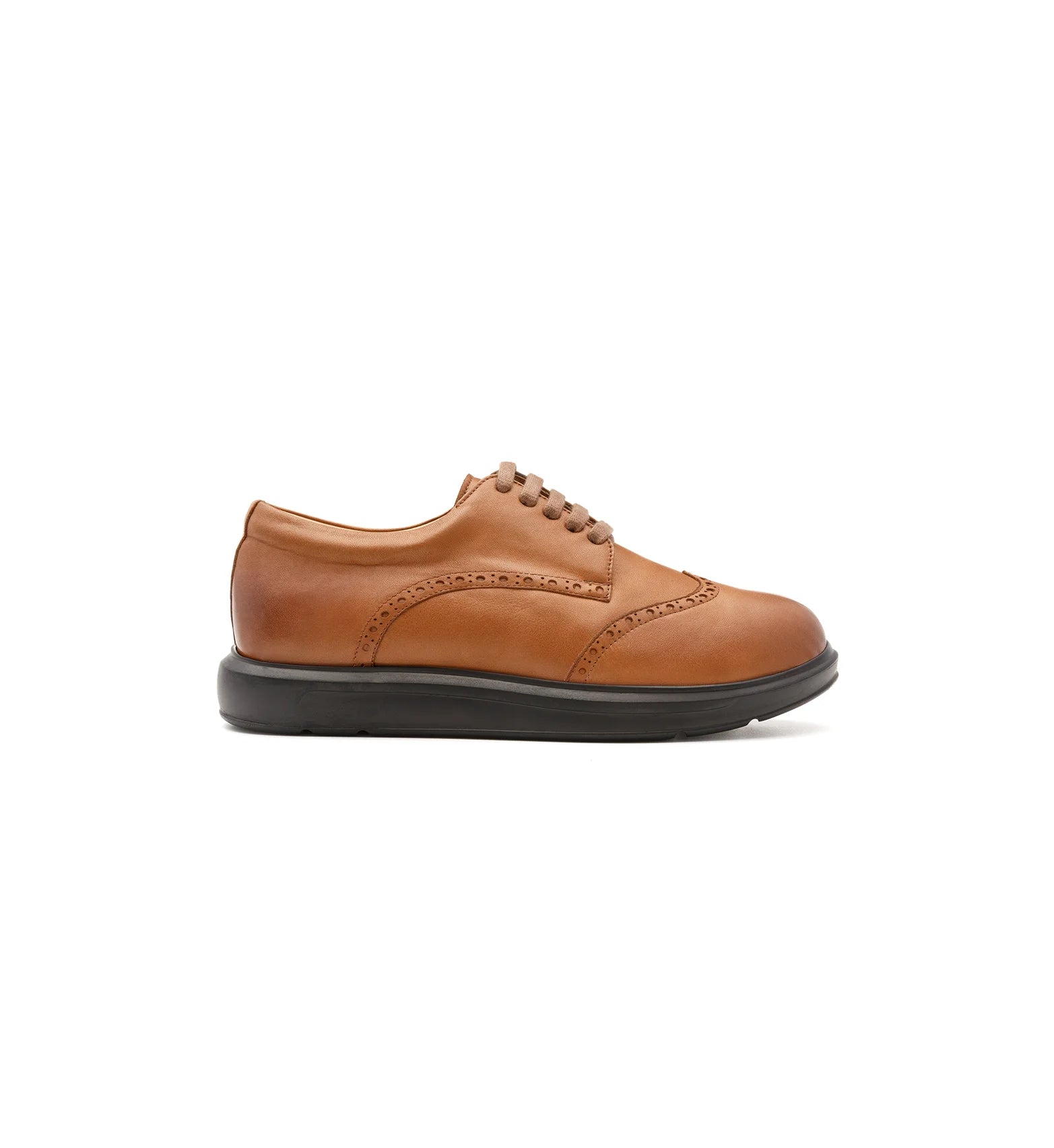 Side view of Charles men’s tan leather 4E wide and deep lace-up shoes.