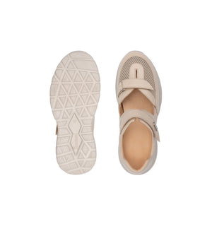 Mira women's beige wide fit shoe – top and outsole views