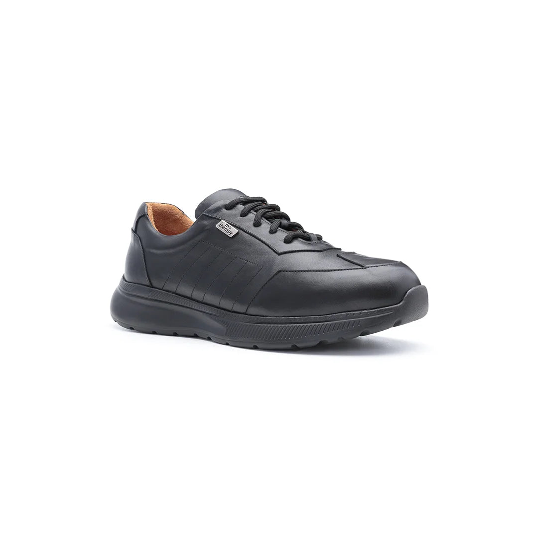 Lightweight orthopedic walking shoes ideal for daily use and long walks.