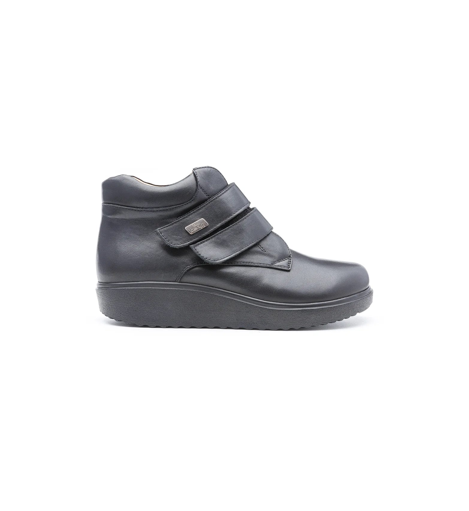 Women’s extra wide diabetic boots designed for sensitive or swollen feet.