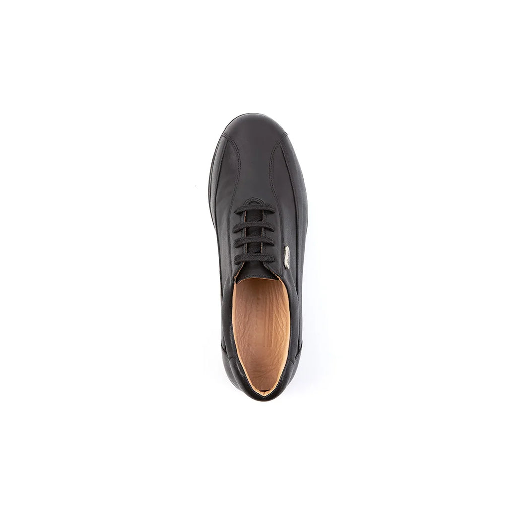 Top view of TDO 606-M Men's Wide Fit Orthopaedic Diabetic Shoes, giving a glimpse of its high-quality calf leather construction.